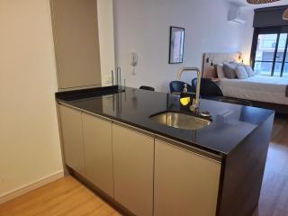 Humo - Spacious, modern and bright, in front of the mall - Montevideo - 4
