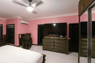 Tranquil Vibes Villa-Near AC Hotel - 4