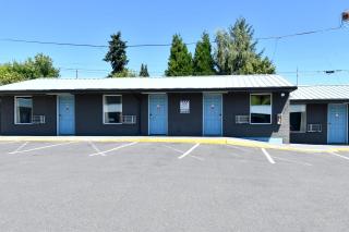 Budget Motel - 3