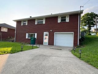 Bridgeport House WV, Close to UHC, FBI, The Bridge Complex - Bridgeport - 4