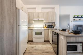 Chic and Spacious 3 Bedrooms in Griffintown - Montreal - 1