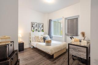 Modern Apartment in the Heart of Griffintown - 6