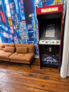 Arcade Casino Movie Theatre Loft - Richmond - 6
