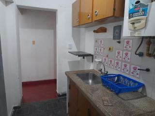 Casa con 2 habitaciones, baño, cocina, comedor y garaje - San Fernando del Valle de Catamarca - 6