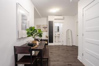 Wonderful 4 BR Home in the heart of Downtown - 1