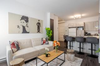 Wonderful 4 BR Home in the heart of Downtown - Montreal - 0