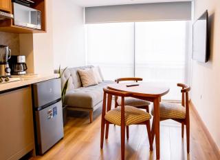 Suite moderna, ubicación central - Cuenca - 0