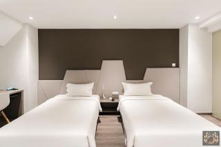 Brilliant Bay Nha Trang Hotel - 1