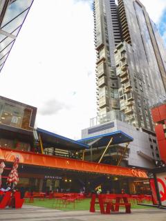 QV1903 - Ultimate CBD Living QV APT 2BR with Rooftop Pool, Gym, Park - Melbourne - 7