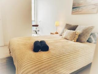 QV1903 - Ultimate CBD Living QV APT 2BR with Rooftop Pool, Gym, Park - Melbourne - 4