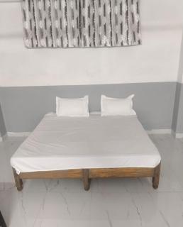 Comfi Stay Hotel Bhopal - 9