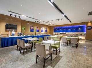 Holiday Inn Express Shanghai New Jinqiao by IHG - 2