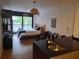 Black - Comfortable and bright, across from Shopping - Montevideo - 0