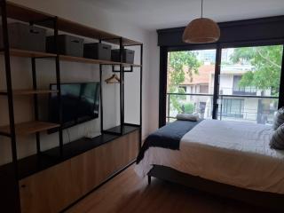 Black - Comfortable and bright, across from Shopping - 5