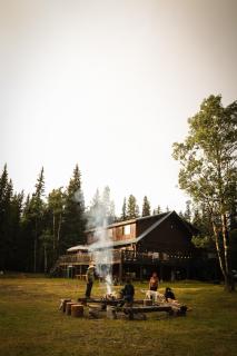 Off-Grid Mountain Lodge & 4 Cabins - Sauna, Hot Tub & Fishing - Rock Lake Provincial Park - 0