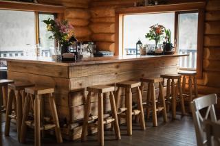 Off-Grid Mountain Lodge & 4 Cabins - Sauna, Hot Tub & Fishing - Rock Lake Provincial Park - 5