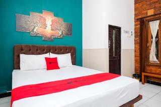 RedDoorz Syariah near Akmil Magelang - 9