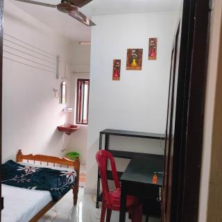 Ebenezer Stay - Thiruvananthapuram - 8