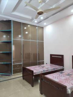 Al-Jannat Girls Hostel - 1