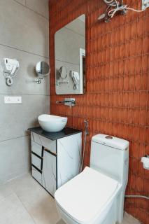 OPUS By Hotel Shiv - New Delhi - 8
