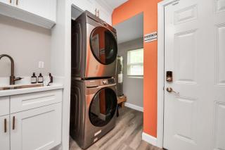 Melanin Majesty 2 Bd 1 Ba Near NRG DT and Med Cen - Houston - 9