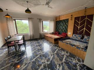 Lake side stays - 4
