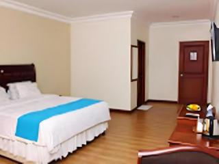 Bumi Ciherang Hotel - Puncak - 1