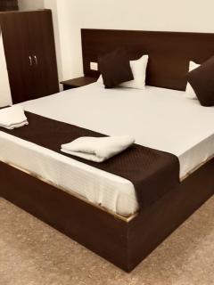 Hotel Grand Veer - Ayodhya - 7