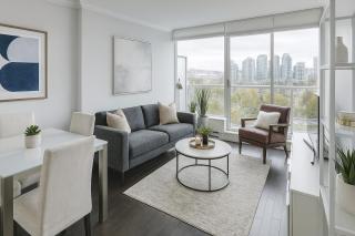 Modern One-Bedroom with City Views and Prime Location - Vancouver - 4