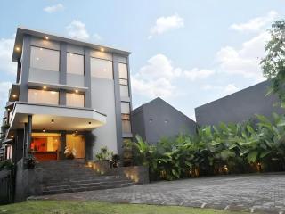 Hotel Amira Pasteur - 0