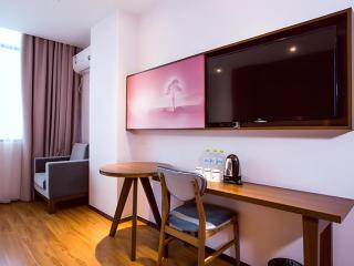 JTOUR Inn Guilin Two Rivers and Four Lakes Walmart - 4