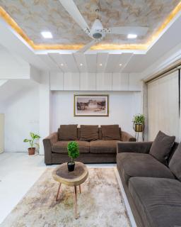 Pearl Palace Villa by Spacez - Mumbai - 1