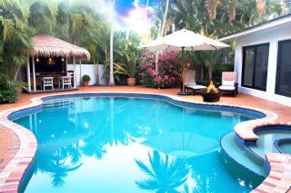 PINK TIKI: Steps to Beach/Pool/Game Room/BBQ &FUN! - Fort Lauderdale - 0