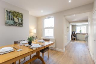 Lansdown House Long Stays Free parking and Wi-Fi - Swindon - 2