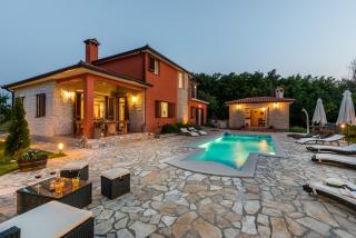 Villa Ivona, a luxurious villa minutes from the sea - 0