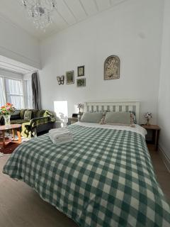 5 minutes to the city, 20 minutes to the airport, a single-story villa unit 3 - 9