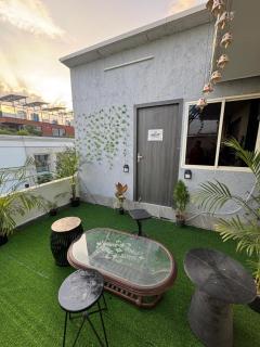 Tropical vibes Private, Terrace, Cozy space- Gurgaon and NCR - Gurgaon - 6