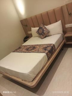 HOTEL AIRSOn - Jāmb - 3