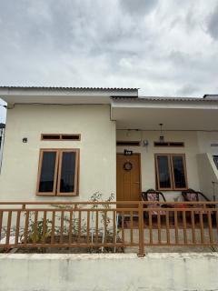 Cozy Homestay between Tarutung and Siborong-borong - - 6