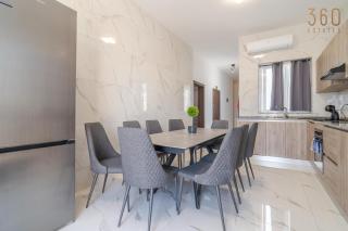 Beautiful 4BR penthouse with large terrace with WIFI - 8
