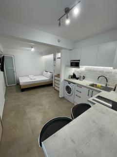 Central Studio next to Metro - 7