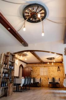 Restauracja Hotel Koło do Wozu - Żołobek - 7