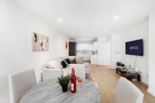 Luxury 2 BR Riverview Ensuite Flat in Greenwich Near O2&Excel - 2