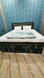 Anusthan Hotel - - 4