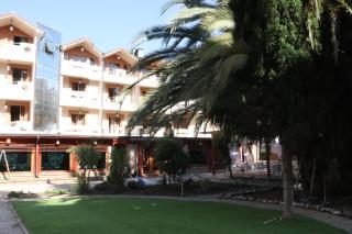 Danis Hotel - Golem - 0