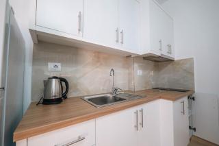 Albert Apartments - 1