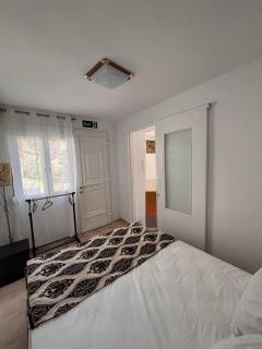 Olive Stonehouse - Plomarion - 7