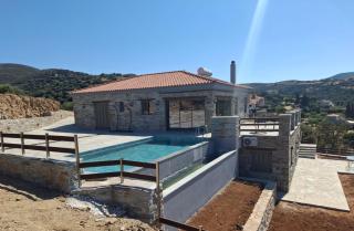 Bellevia Stone Pool Villa - Kouvéllai - 0