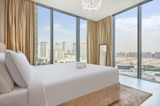 STAY BY LATINEM Luxury 2BR Holiday Home CVG 1007 Near Downtown - 1