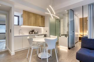 GSM Elevated Luxury Suites - Atene - 9